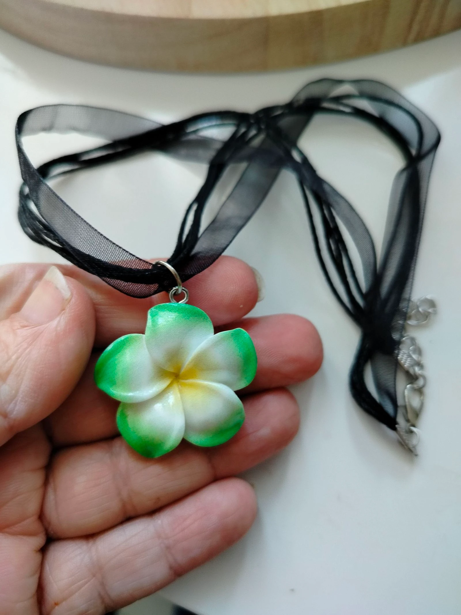 Green white exotic flower necklace bohemian summer trend fashion jewelry – photo 2
